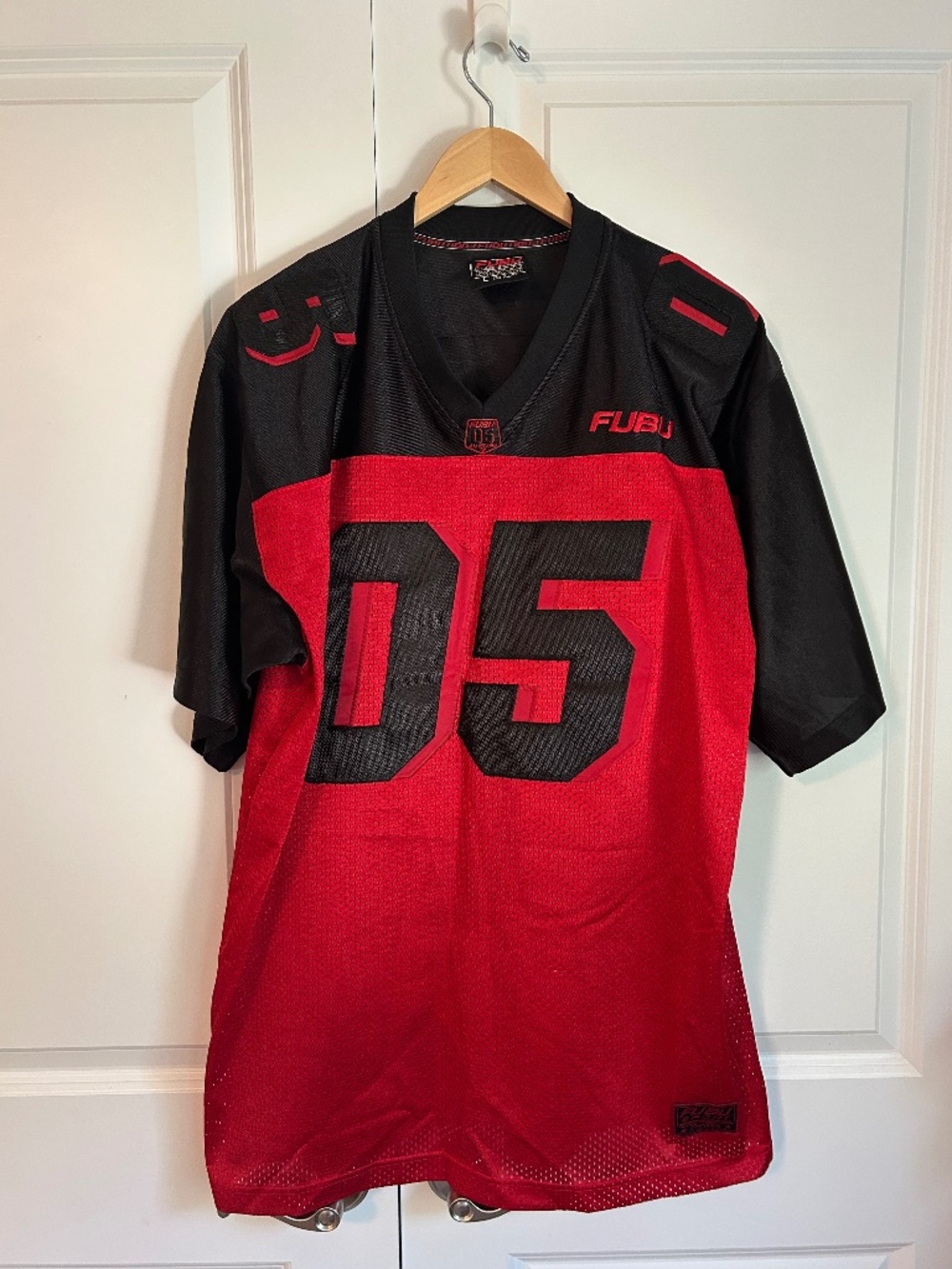 FUBU Red and Black '05 Football basketball Jersey Y2K 90s L